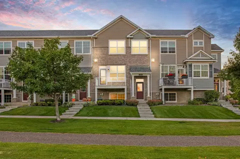 17221 72nd Ave N #2002, Maple Grove, MN 55311