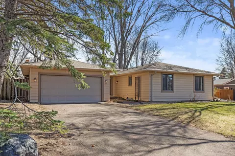 7181 Stratford Rd, Woodbury, MN 55125