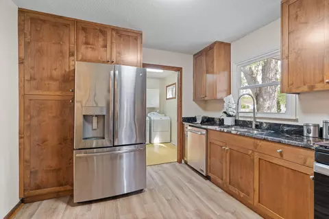 1563 E 88th St, Bloomington, MN 55425 photo 5