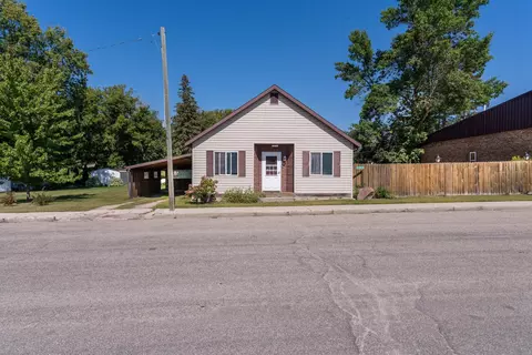 104 W Main Ave, Clitherall, MN 56524