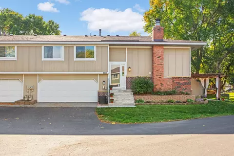 7586 Zinnia Way, Maple Grove, MN 55311