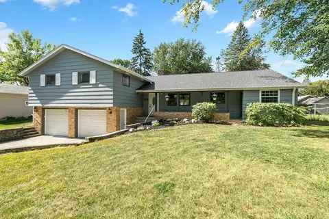 708 16 St SW, Willmar, MN 56201