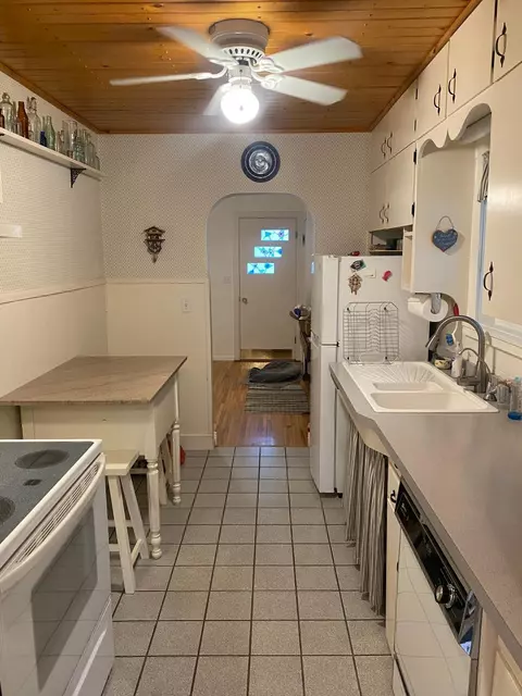 909 10th Ave SE, Austin, MN 55912 photo 13