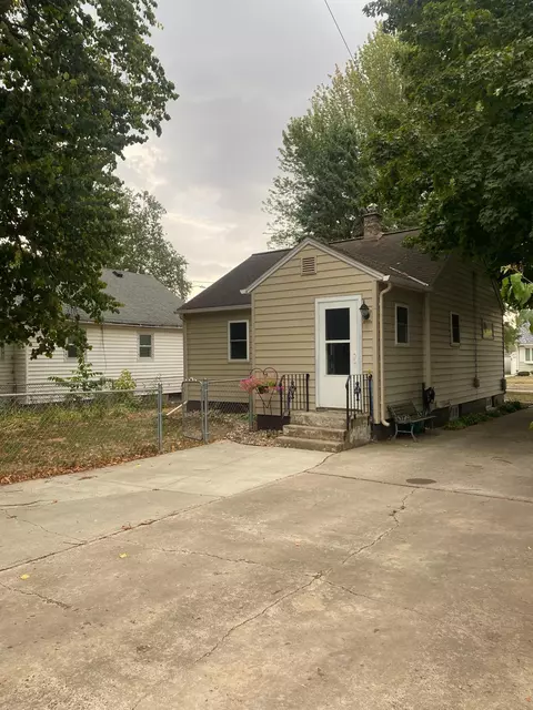 909 10th Ave SE, Austin, MN 55912 photo 8