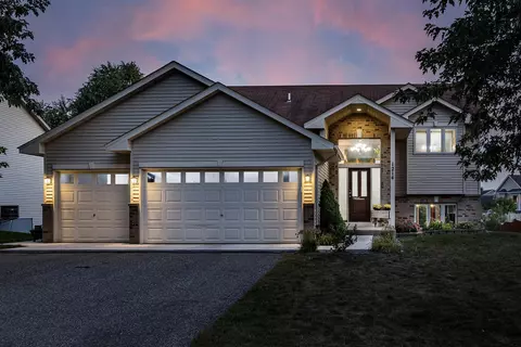 1214 Hidden Creek Blvd, Mayer, MN 55360