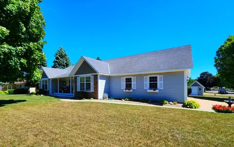 1800 Greenwood Dr, Albert Lea, MN 56007
