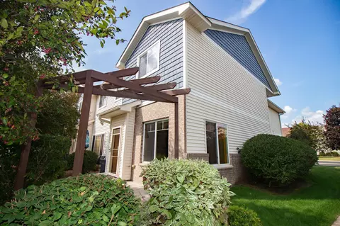 136 Morgan Ln, Lino Lakes, MN 55014