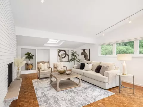 2221 S Hill Ln, Saint Louis Park, MN 55416