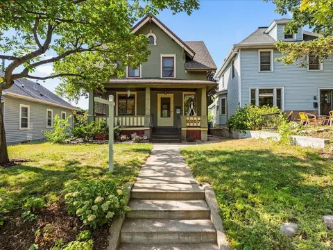 2257 Scudder St, Saint Paul, MN 55108