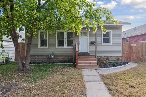 2754 Sheridan Ave N, Minneapolis, MN 55411