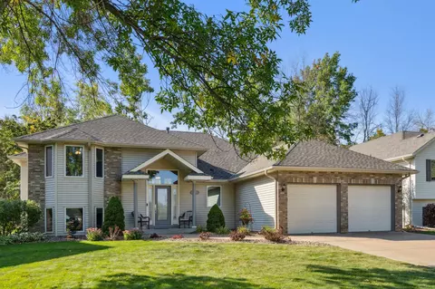6121 Poplar Dr, Woodbury, MN 55125