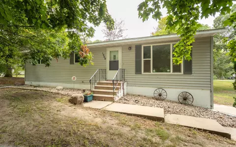 1900 Red Oak Dr NE, Alexandria, MN 56308