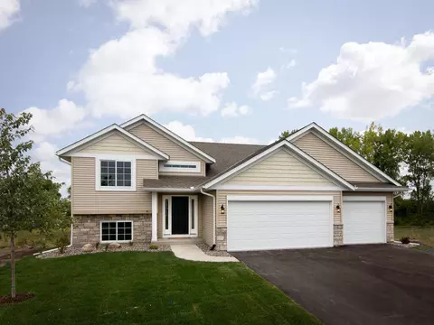1740 Spruce St, Farmington, MN 55024