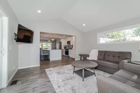 5935 Main St W, Maple Plain, MN 55359 photo 12