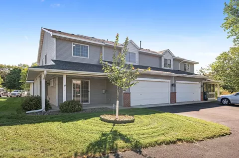 664 Oak Ln, Lino Lakes, MN 55014
