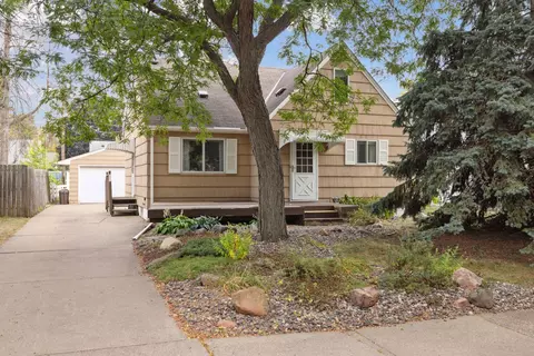1104 Kingsford St, Saint Paul, MN 55106