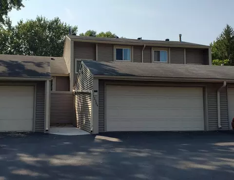 12364 Drake St NW, Coon Rapids, MN 55448