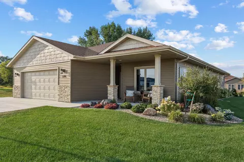 270 Timber Pl NE, Owatonna, MN 55060