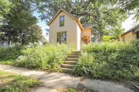 336 Baker St W, Saint Paul, MN 55107