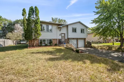 11755 Jonquil St NW, Coon Rapids, MN 55433