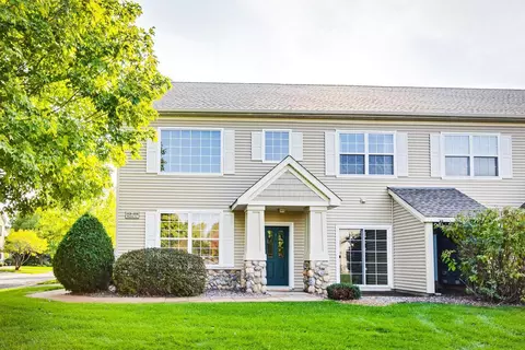 1920 Bluestem Ln, Shoreview, MN 55126