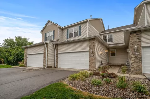 4576 Blaylock Cir #3902, Inver Grove Heights, MN 55076