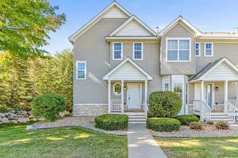 2404 Foxglove Cir, Hudson, WI 54016