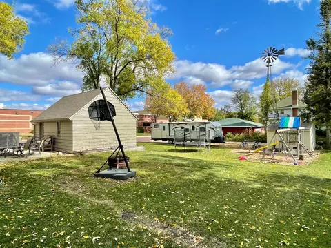 201 Ray Ave, Springfield, MN 56087 photo 4