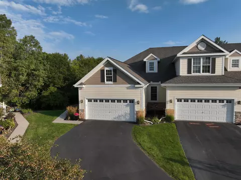 4832 Steeplechase Cir, Eagan, MN 55122