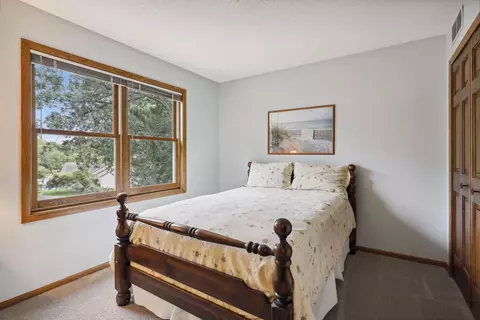4862 Windsor Ct, Eagan, MN 55122 photo 23