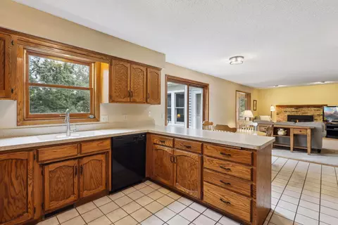 4862 Windsor Ct, Eagan, MN 55122 photo 11