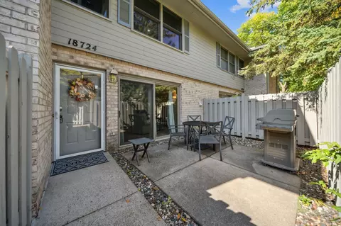 18724 Clear View Ct, Minnetonka, MN 55345