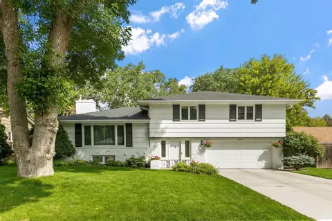 5224 Maddox Ln, Edina, MN 55436