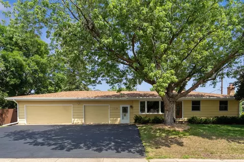 3216 W 87th St, Bloomington, MN 55431