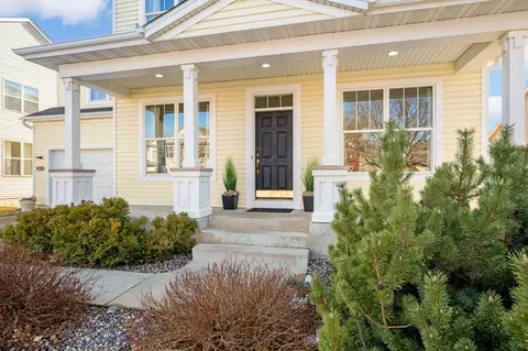 Exterior - 2019 Schoolmaster Dr, Chaska, MN 55318 photo 2 of 6