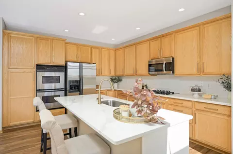 Kitchen - 2019 Schoolmaster Dr, Chaska, MN 55318 photo 4 of 7