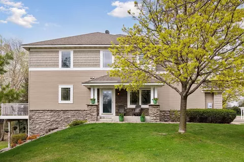 6860 Folkestone Rd, Apple Valley, MN 55124