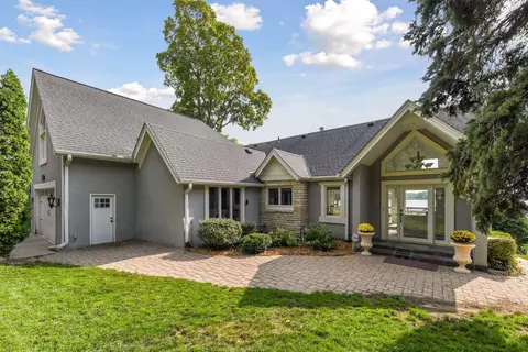 4687 Island View Dr, Mound, MN 55364