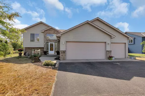 2330 Vermont Dr, Sartell, MN 56377