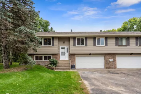 5976 Dellwood Ave, Shoreview, MN 55126