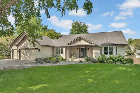 13898 56th St N, Oak Park Heights, MN 55082