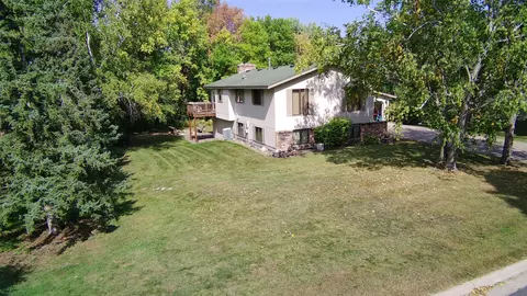 751 Heather Dr, Shoreview, MN 55126