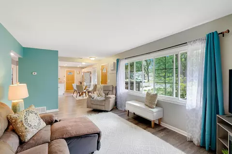 8359 Westwood Rd NE, Spring Lake Park, MN 55432