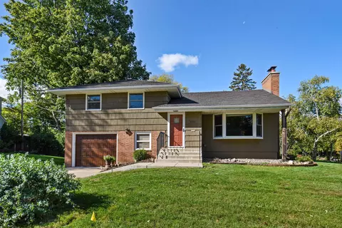5221 Interlachen Blvd, Edina, MN 55436