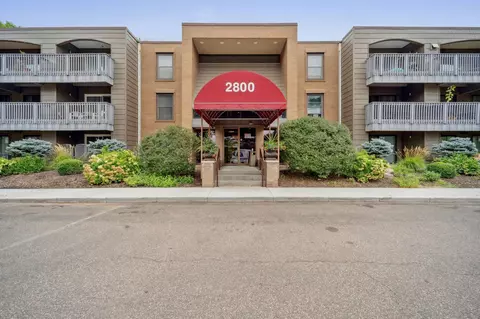 2800 Hamline Ave N #232, Roseville, MN 55113