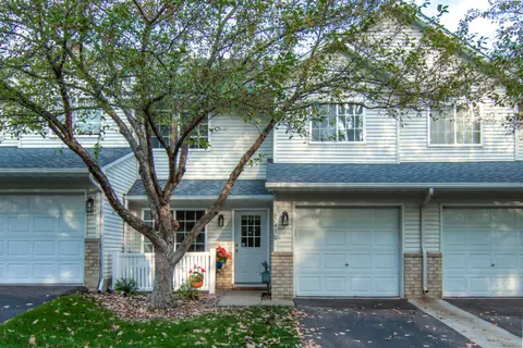 8741 Quarry Ridge Ln #G, Woodbury, MN 55125