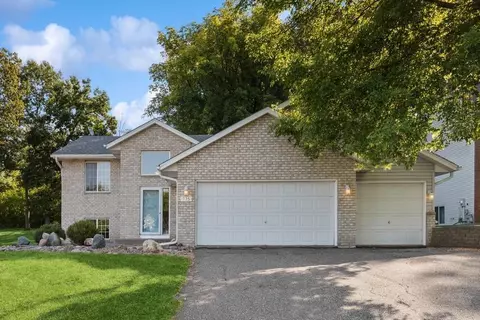 775 Meadow Ln, Woodbury, MN 55125