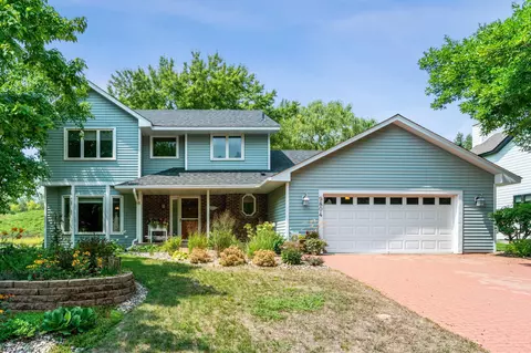 9804 Tree Farm Rd, Eden Prairie, MN 55347