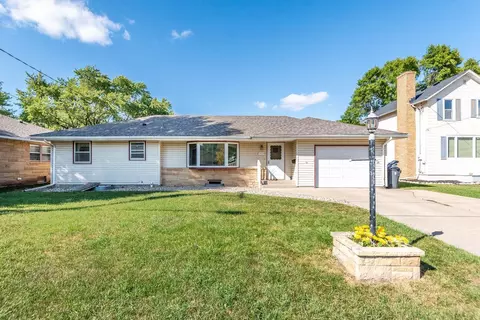 1620 E Main St, Mankato, MN 56001