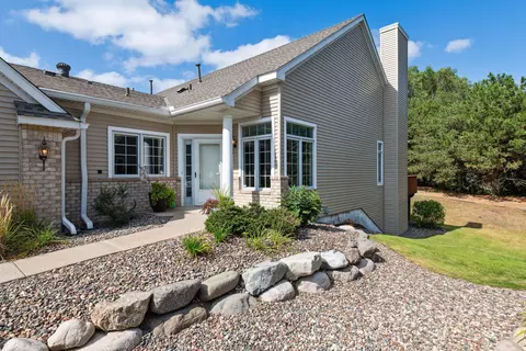 2437 Skyline Dr, Bloomington, MN 55425